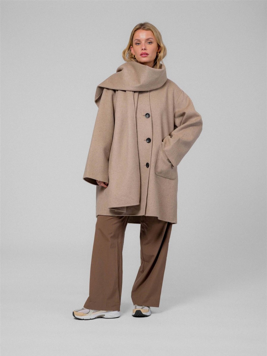 Klaer Clermonte | Sandy Wool Coat With Scarf