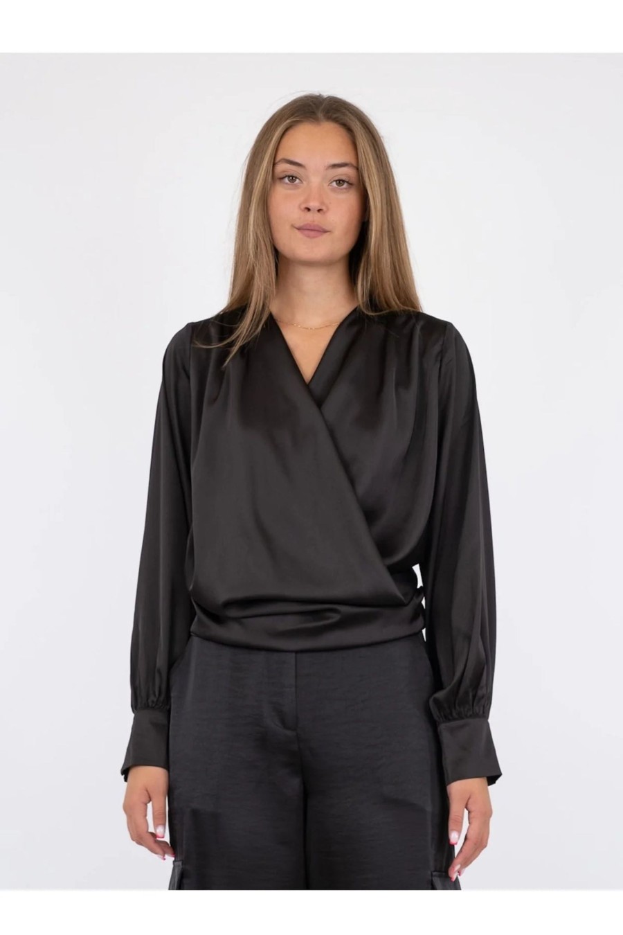 Klaer Neo Noir | Zeleste Satin Blouse